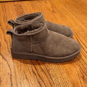 UGG Women's Brown Ankle Booties